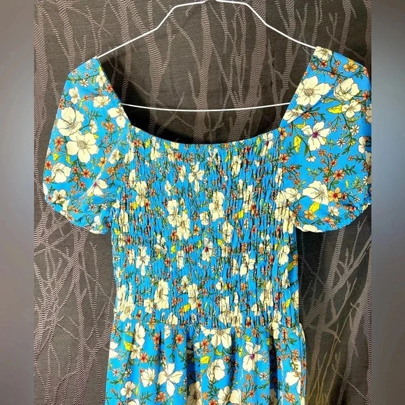 Monteau Los Angeles - Beautifully Vibrant Blue Floral Medium Dress 🦋🌼 - Picture 6 of 15
